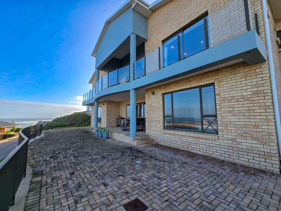 4 Bedroom Property for Sale in Jongensfontein Western Cape